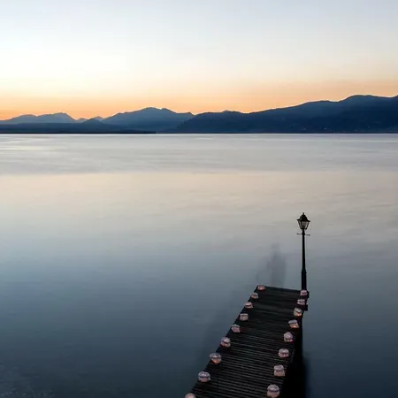 ホテル Caratti ガルダ