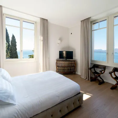 Caratti Villa *